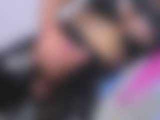 Live cam show with Ivanna Hunt - Smoking on Camsoda