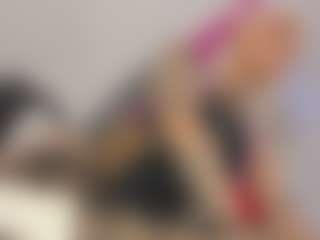 Live cam show with Ivanna Hunt - Gape on SmokeAndPoke