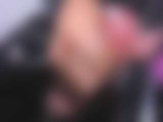 Live cam show with Ivanna Hunt - Brown Eyes on Gym Cam Girls