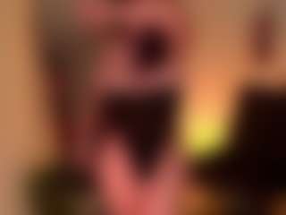 Live cam show with LisaMonroe - Small Tits on Dare Cams