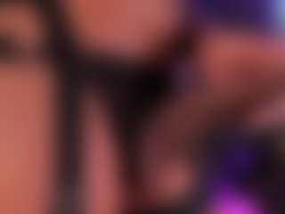 ValeryMagic-ts's Live Sex Cam Show
