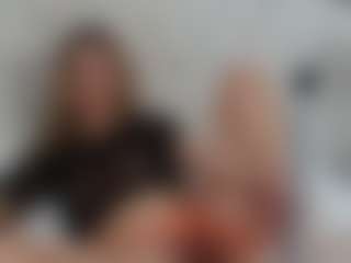 Live cam show with Caroll Ass - Striptease MILF on makecum.org