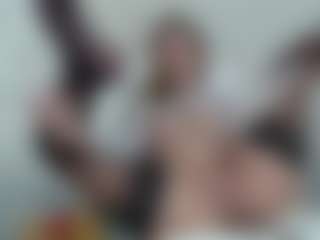 Live cam show with Caroll Ass - Skinny on Milfs Live