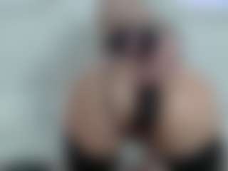 Live cam show with Caroll Ass - Fetish Brown Hair on LiveSexCams6