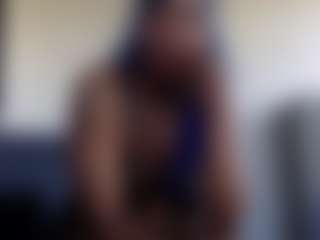 bluuxhoneyy's Live Sex Cam Show