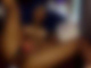 bluuxhoneyy's Live Sex Cam Show