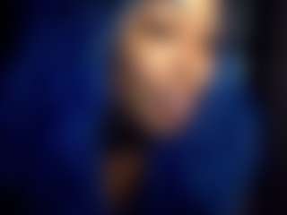 bluuxhoneyy's Live Sex Cam Show