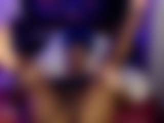 bluuxhoneyy's Live Sex Cam Show