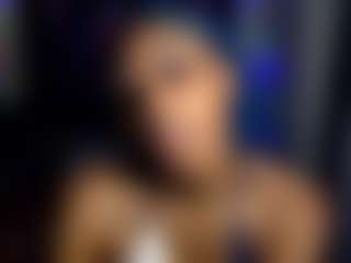 bluuxhoneyy's Live Sex Cam Show