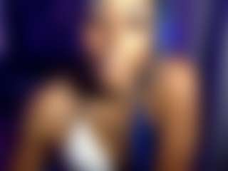 bluuxhoneyy's Live Sex Cam Show