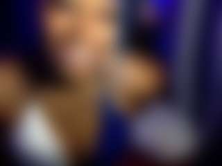 bluuxhoneyy's Live Sex Cam Show