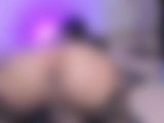 Camila Martinez's Live Sex Cam Show