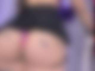 Camila Martinez's Live Sex Cam Show