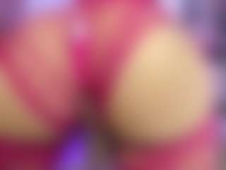 Live cam show with Camila Martinez - HD on SxyPornLive