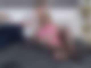 Live cam show with BangHotties - Fingers on Camsoda