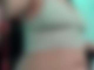 Live cam show with SweetCoral - Facial Piercings on Gym Cam Girls