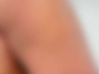 Live cam show with Cock Pleaser - Shaved Pussy Brown Hair on livesuperchat.net