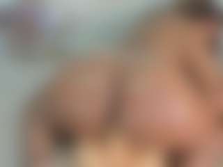 Live cam show with Cock Pleaser - BBW HD on Livezox