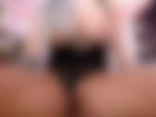 Live cam show with yuukenzi - Bikini on Milfs Live