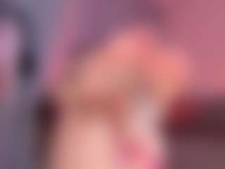Live cam show with Lovely-Poppy - Thong on Mixed Magazine Live