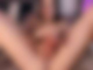 Live cam show with Raisa - Full Nudity on Fling VIP Chat