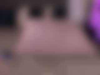 Live cam show with Raisa - Green Eyes on Mixed Magazine Live