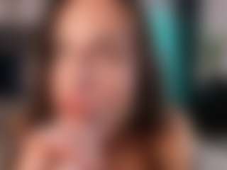 Live cam show with Raisa - Green Eyes on Camsoda