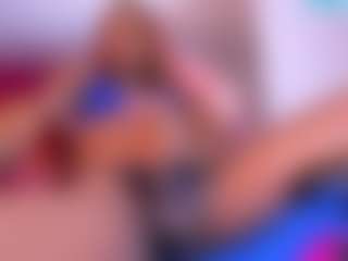 AntonellaAzams's Live Sex Cam Show