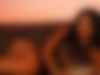 Live cam show with KimyBroox - Bikini on madthumbs