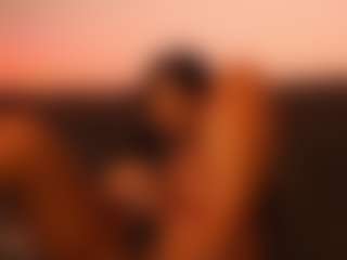 Live cam show with KimyBroox - Bedroom on Chatstar