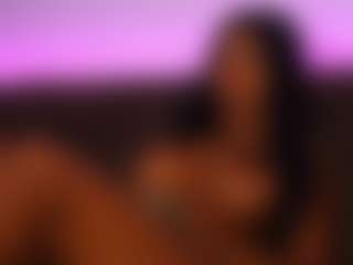 Live cam show with KimyBroox - Ass Bouncing on TottyGirls