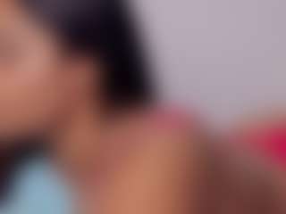 Live cam show with S. Sotto - Brown Eyes Black on pussylord.com