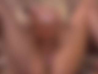 Live cam show with Elle Diane 👑 - Young Adult on galaxygirlnitro.com