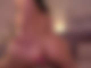 Live cam show with Elle Diane 👑 - Brown Eyes on Lustler