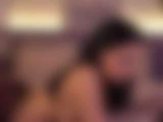 Live cam show with Elle Diane 👑 - Brown Eyes Toys on fuklive.com