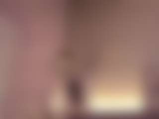 Live cam show with Elle Diane 👑 - Bedroom on xxxlivecams.org