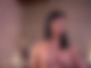 Live cam show with Elle Diane 👑 - Grey on Camsoda