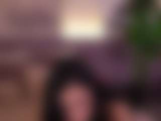 Live cam show with Elle Diane 👑 - Living Room on TeamSkeetLive