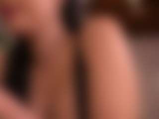 Live cam show with Elle Diane 👑 - Athletic Shaved Pussy on Strip Flash - Live Sex Shows