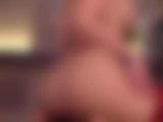Live cam show with Elle Diane 👑 - Big Tits Blowjob on fapnchat