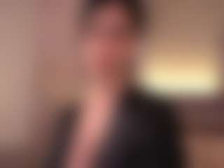 Live cam show with Elle Diane 👑 - Young Adult on AdultVida.com