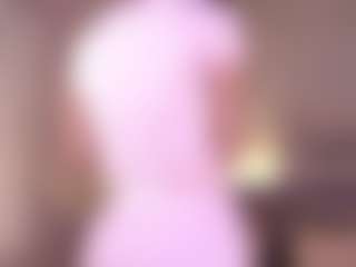 Live cam show with Elle Diane 👑 - Blowjob on livesuperchat.net