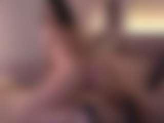 Live cam show with Elle Diane 👑 - Anal Teen (18+) on xDating
