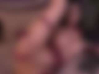 Live cam show with Elle Diane 👑 - Bedroom Teen (18+) on SinfulBabes
