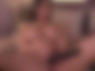 Live cam show with Elle Diane 👑 - Strip Latina on Streamer API