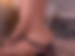 Live cam show with Elle Diane 👑 - Bedroom Teen (18+) on Mixed Magazine Live