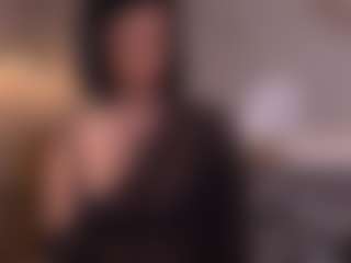 Live cam show with Elle Diane 👑 - Pov on Mixed Magazine Live