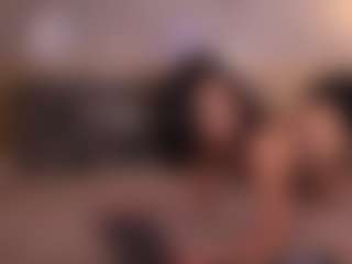 Live cam show with Elle Diane 👑 - Strip Latina on Camsoda