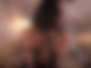 Live cam show with Elle Diane 👑 - Athletic Young Adult on Livezox