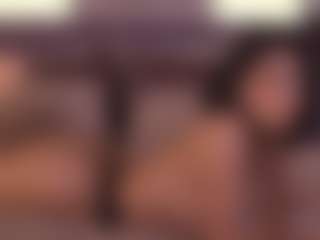 Live cam show with Elle Diane 👑 - Fingering on TastyBlacksLive